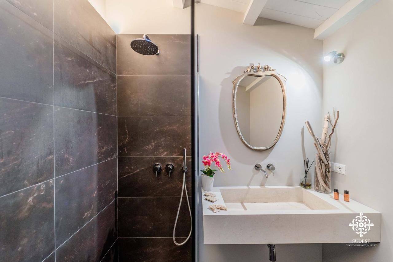 Ortigia Charming Suite Syracuse Exterior photo